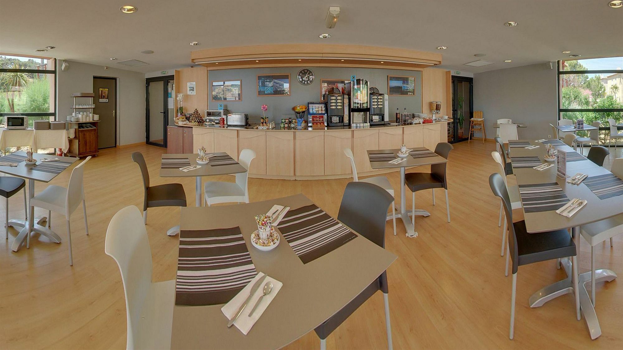 Hotel Le Phoebus Garden&Spa Gruissan Buitenkant foto